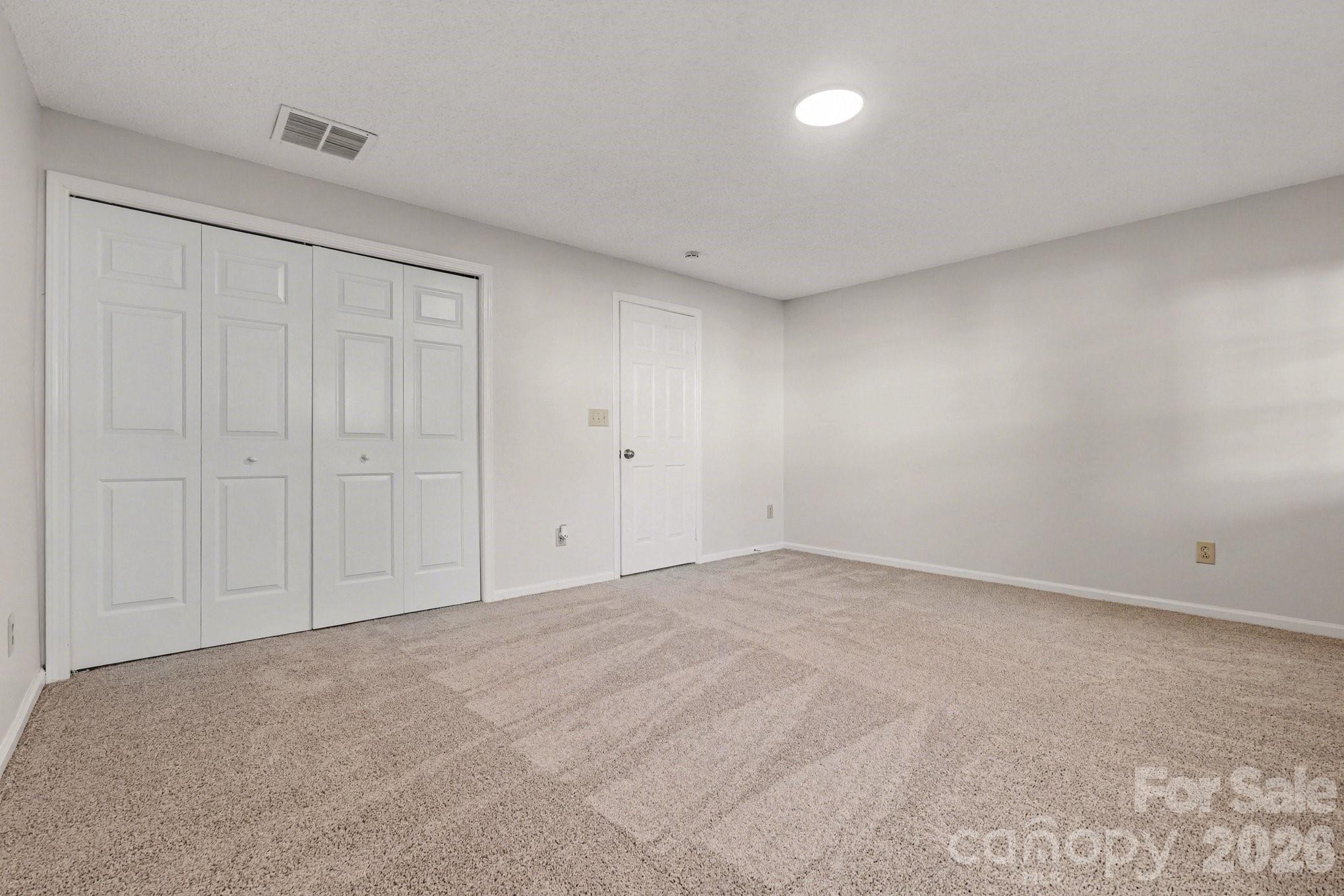 Sardis Court Townhomes - Residential