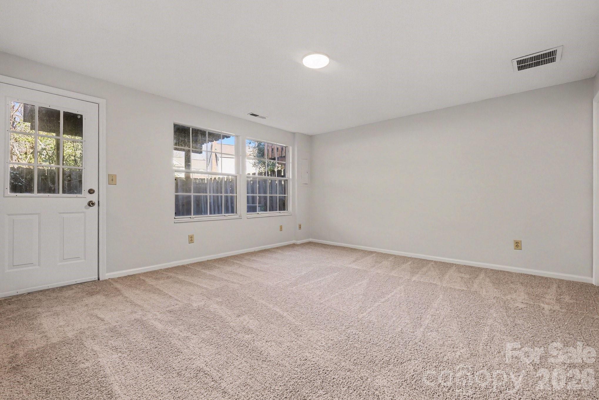 Sardis Court Townhomes - Residential