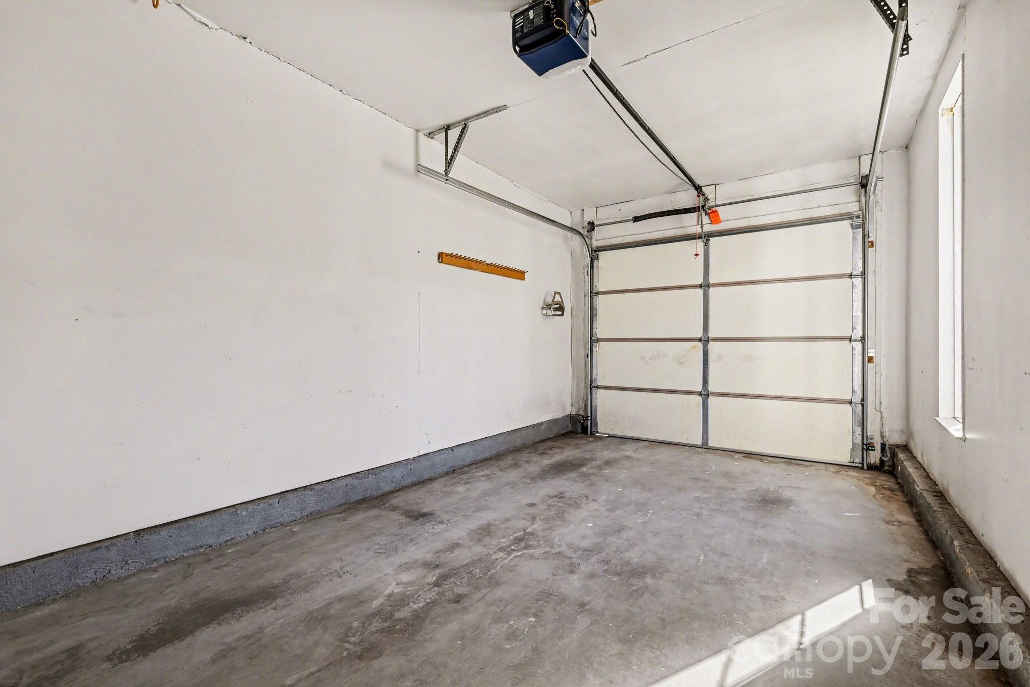 Sardis Court Townhomes - Residential