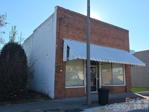 122 N Maple Street Pageland SC 29709