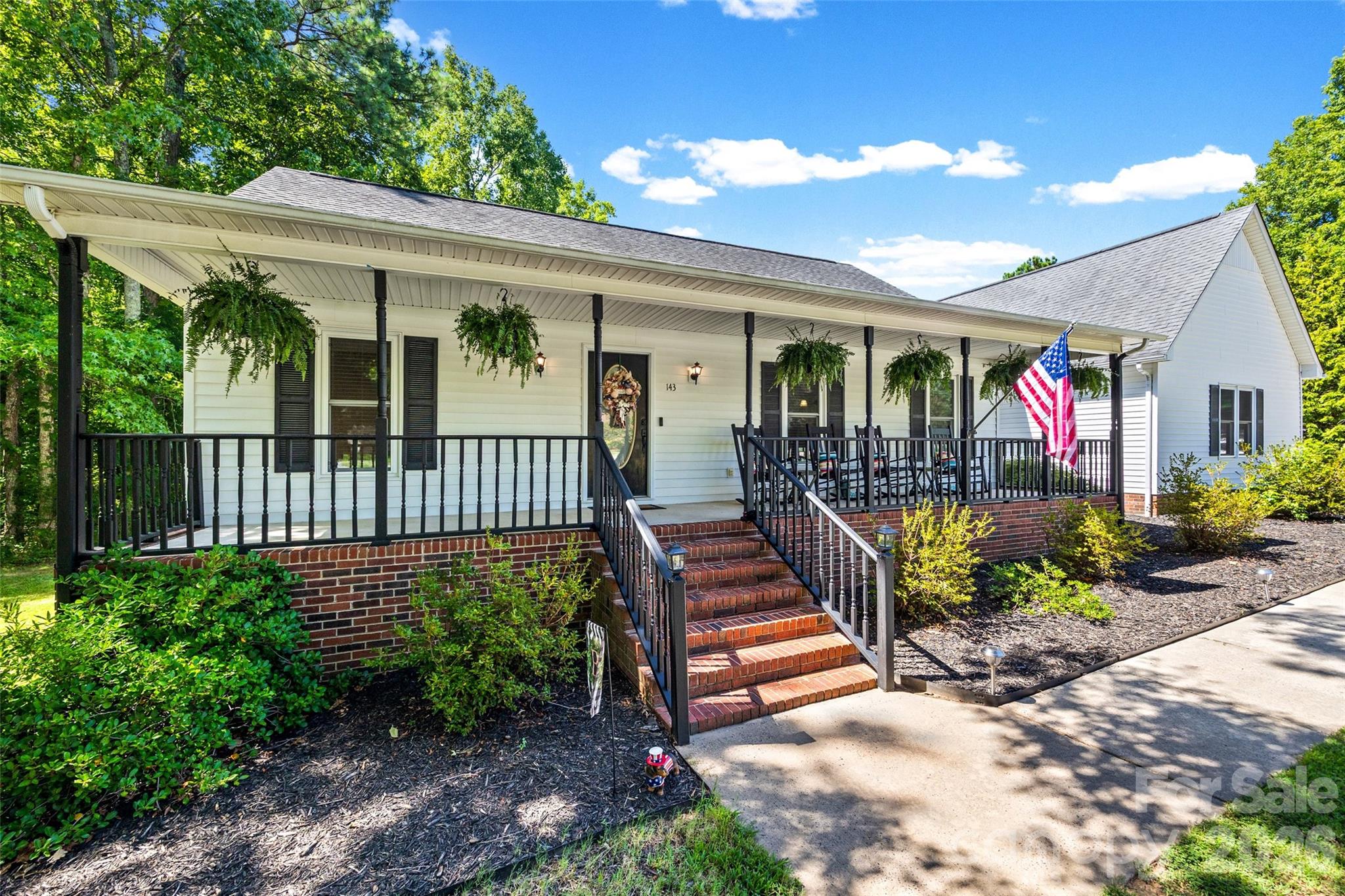 143 Old Limestone Road E