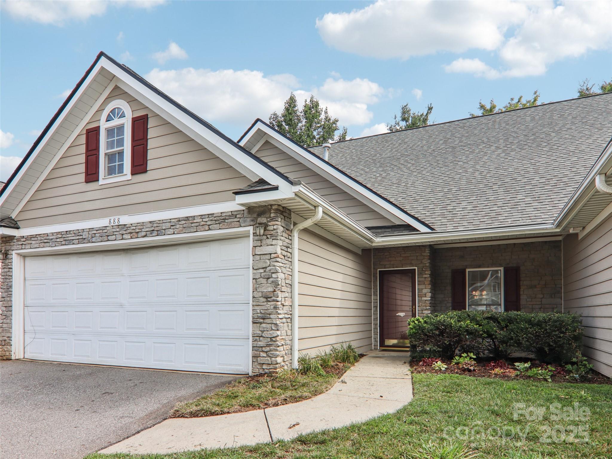 888 W Pointe Drive