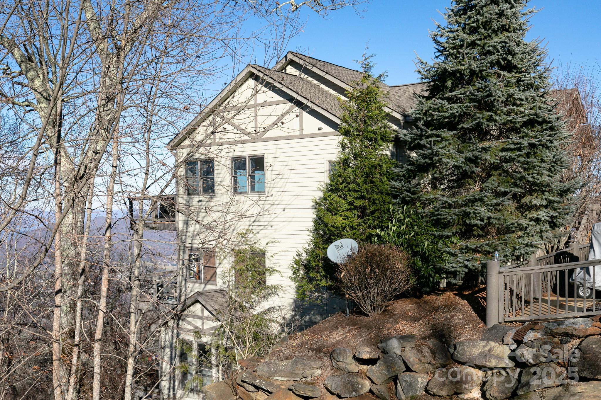 30 Club Villa Court B/3