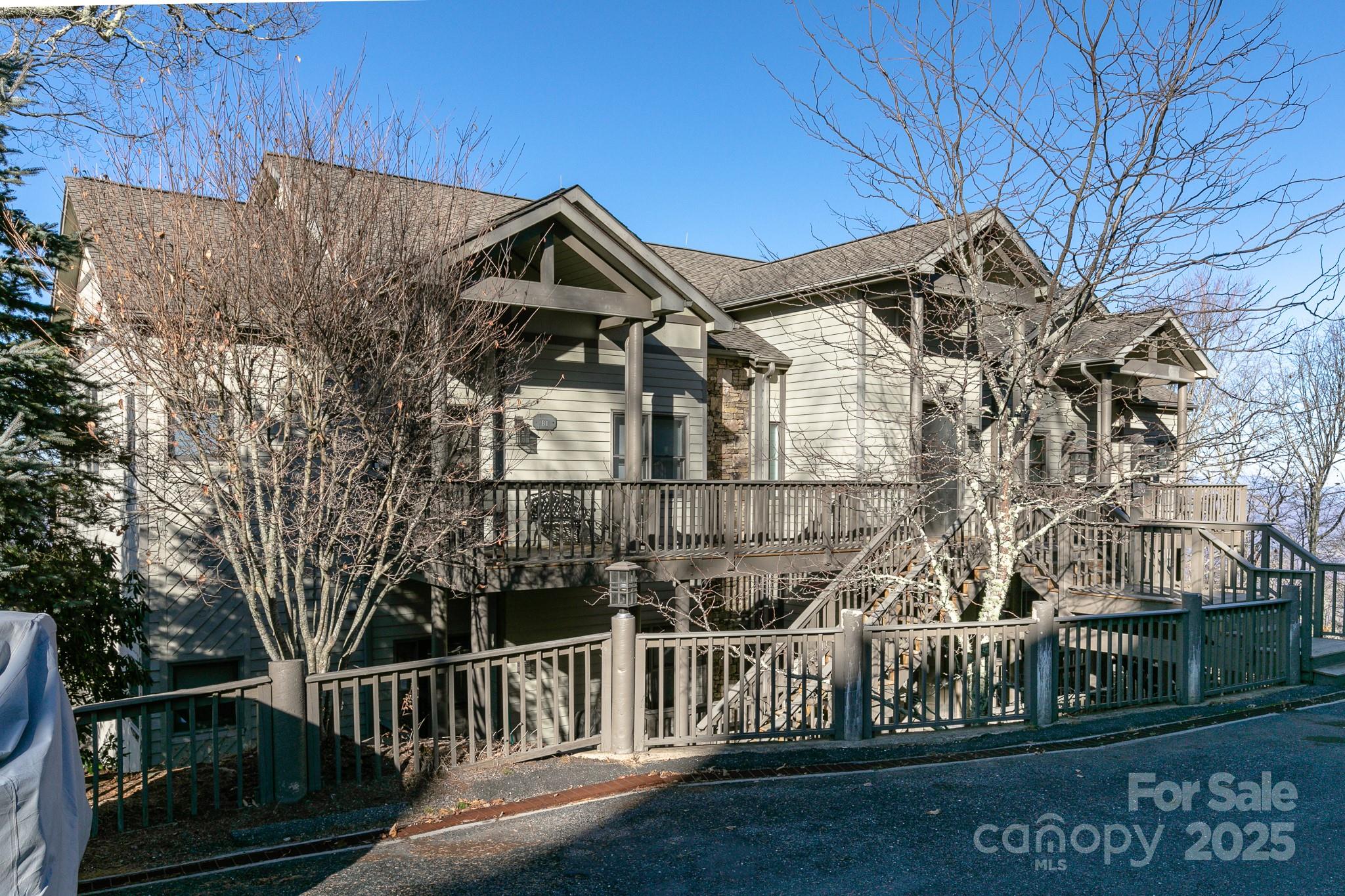 30 Club Villa Court B/3