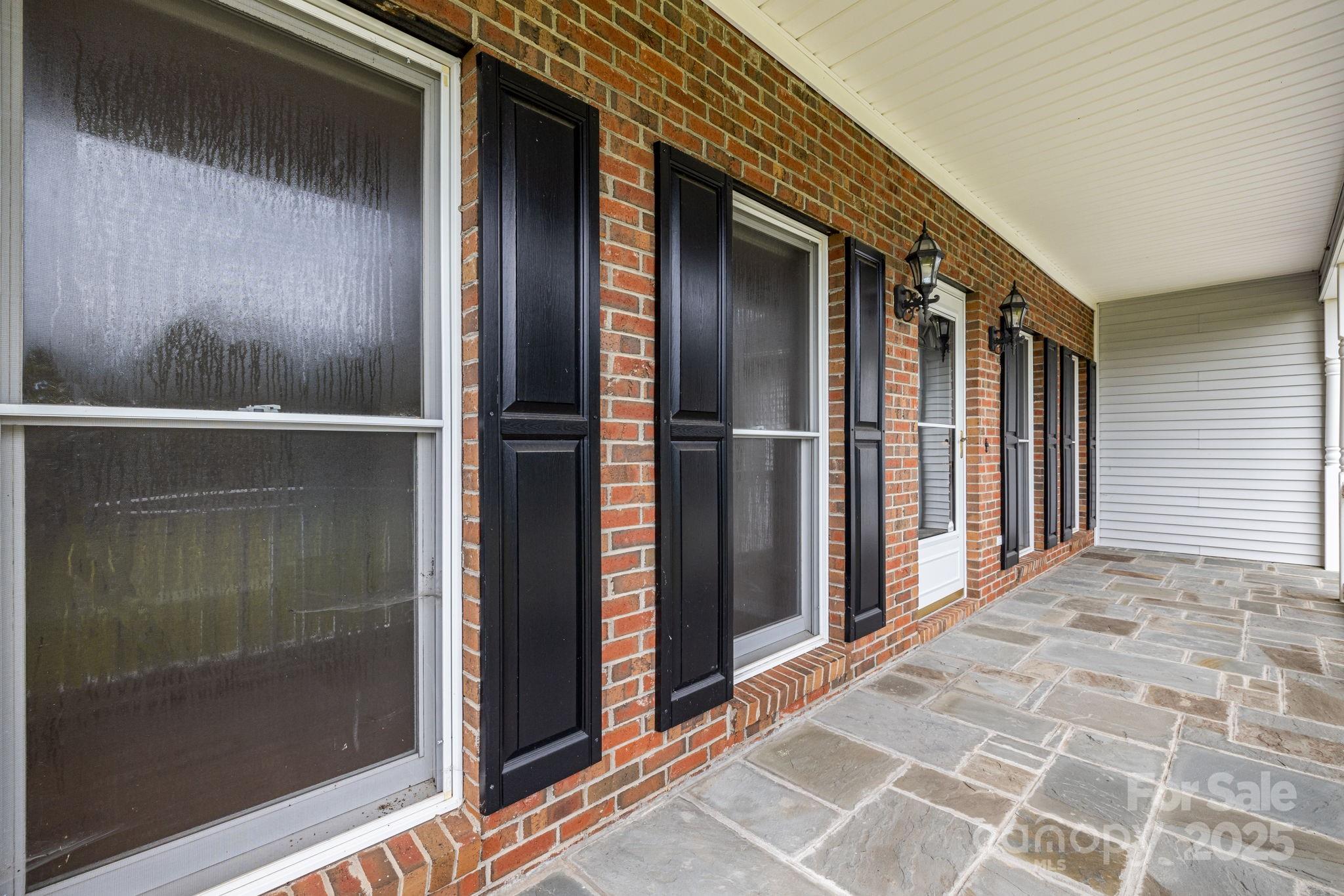 170 Stoneybrook Way