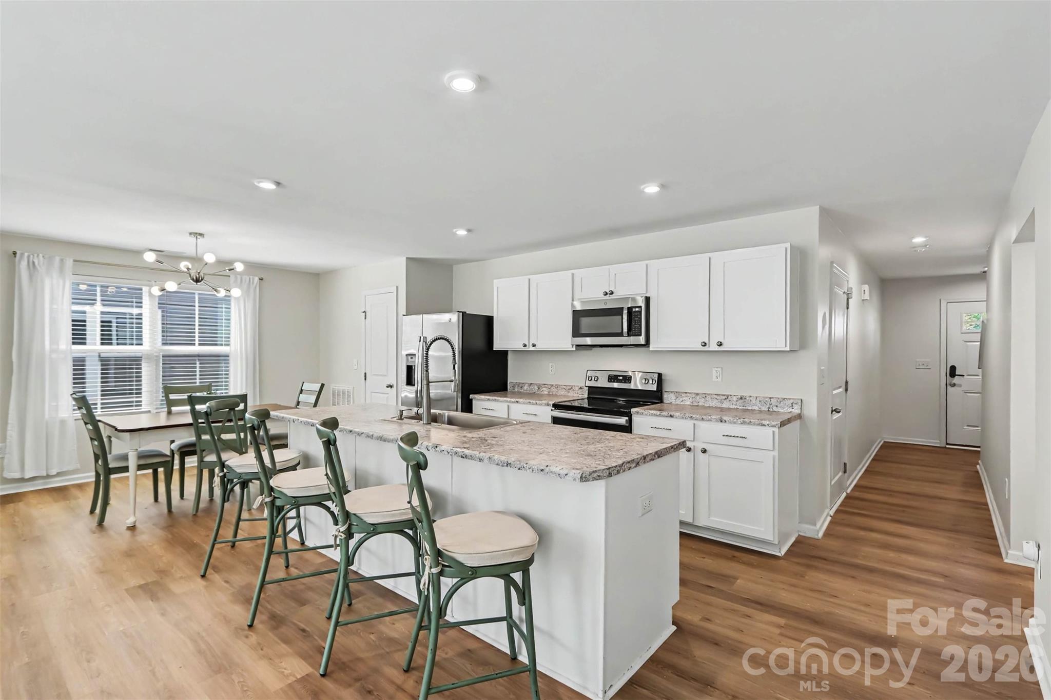 4112 Bowline Drive