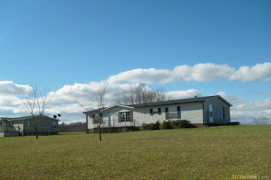 Cozy Manufactured home on extra large lot. Large open floor plan with master and garden tub. Seller case #381-695199. "Sold As-Is, Where-Is" without repairs or warranties. FHA insurable/w escrow Borrowers may qualify for an FHA loan with $100 down. Seller its agents and or assigns make no representations as to the existence of Mold, Radon, and or LBP and are not liable for the potentially harmful effects thereof. OWNER OCC BIDDERS ONLY UNTIL 30 days after list date