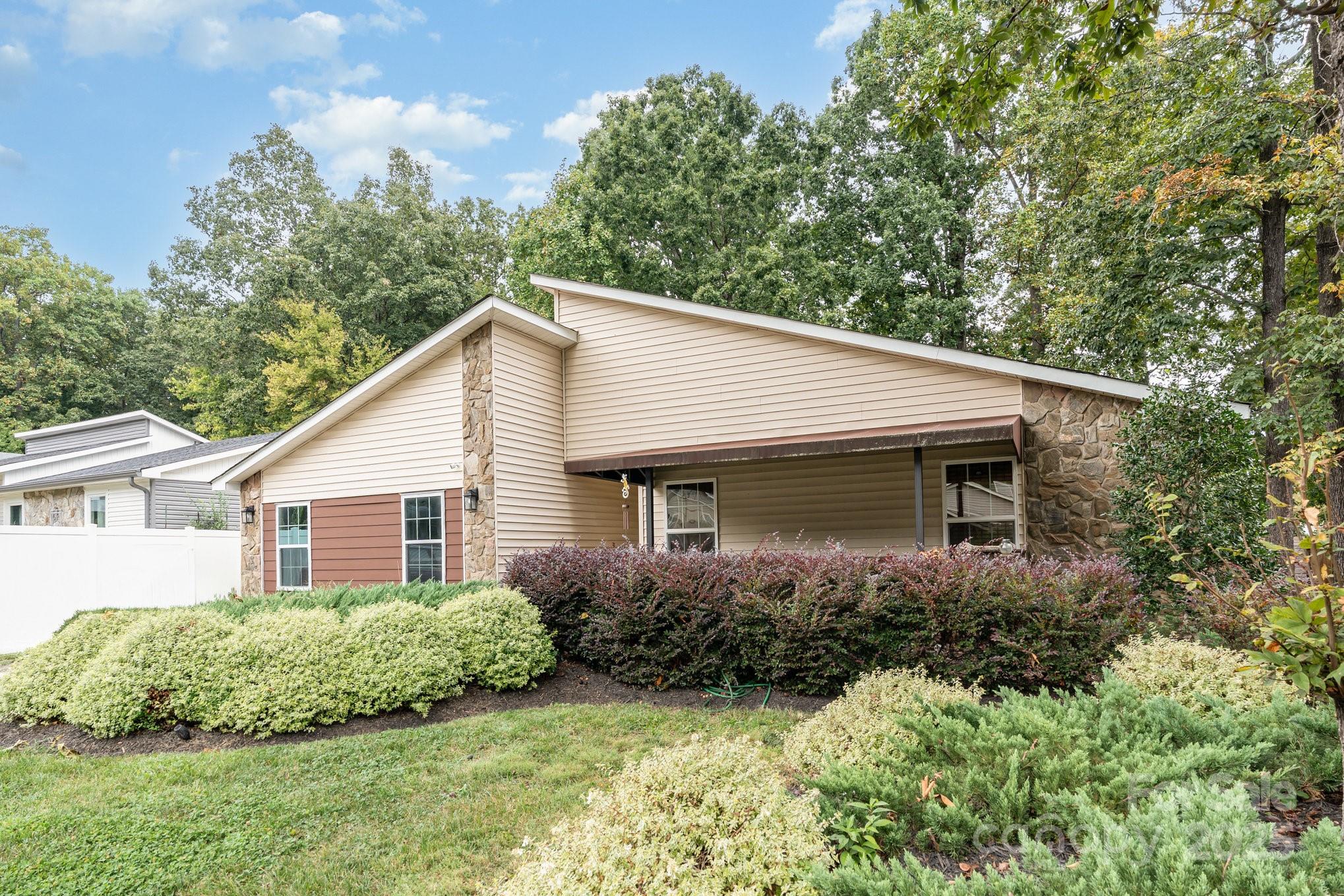 7626 Eastbourne Road