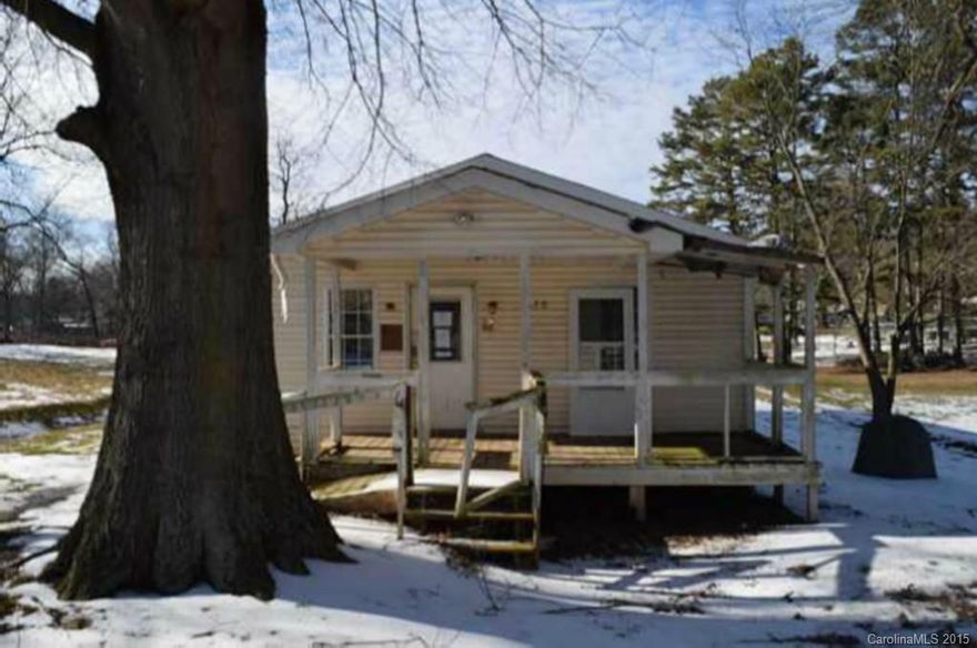 One level home with 3 bedrooms, hardwood floors, and covered front porch. Time Limit Bid Property. 4.5% Buyer Premium chgd buyer at closing. No inspection contingency accepted on TLB Properties. REO. Property sold As-Is w/o repair, warranty or Seller Disclosure.  The Listing Broker & Seller assume no responsibility & make no guarantees as to the accuracy of info herein. Seller will accept cash or conventional offers only.