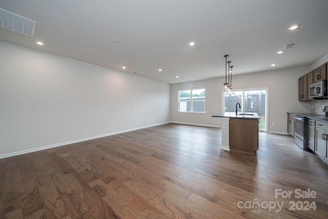 Fifteen 15 Cannon - Residential