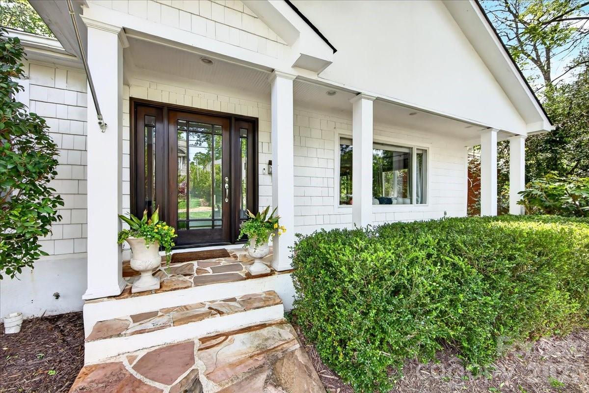 3209 Fairfax Drive