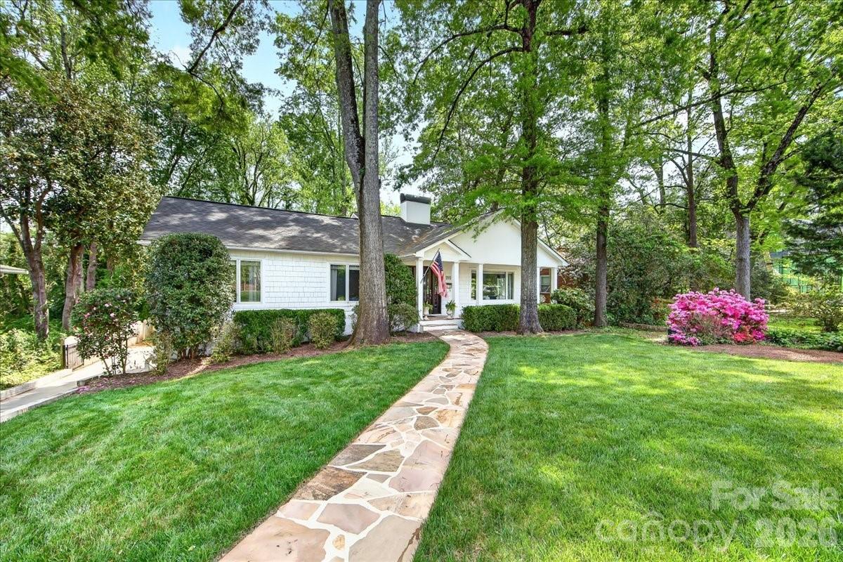 3209 Fairfax Drive