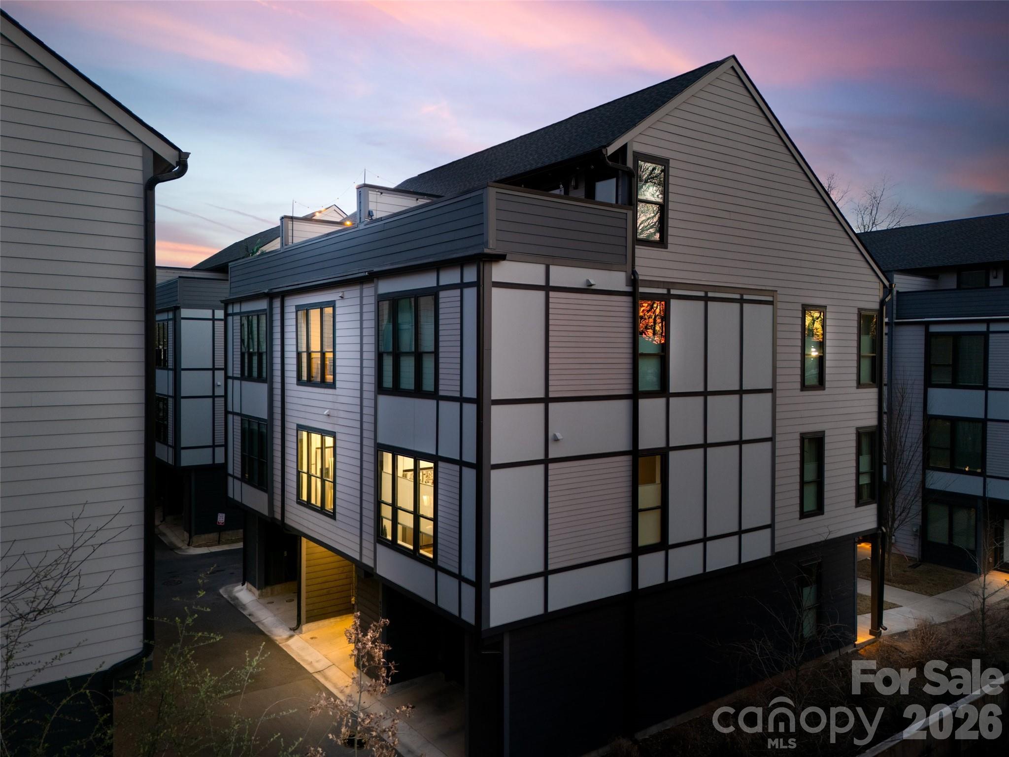 Bronson Square - Residential