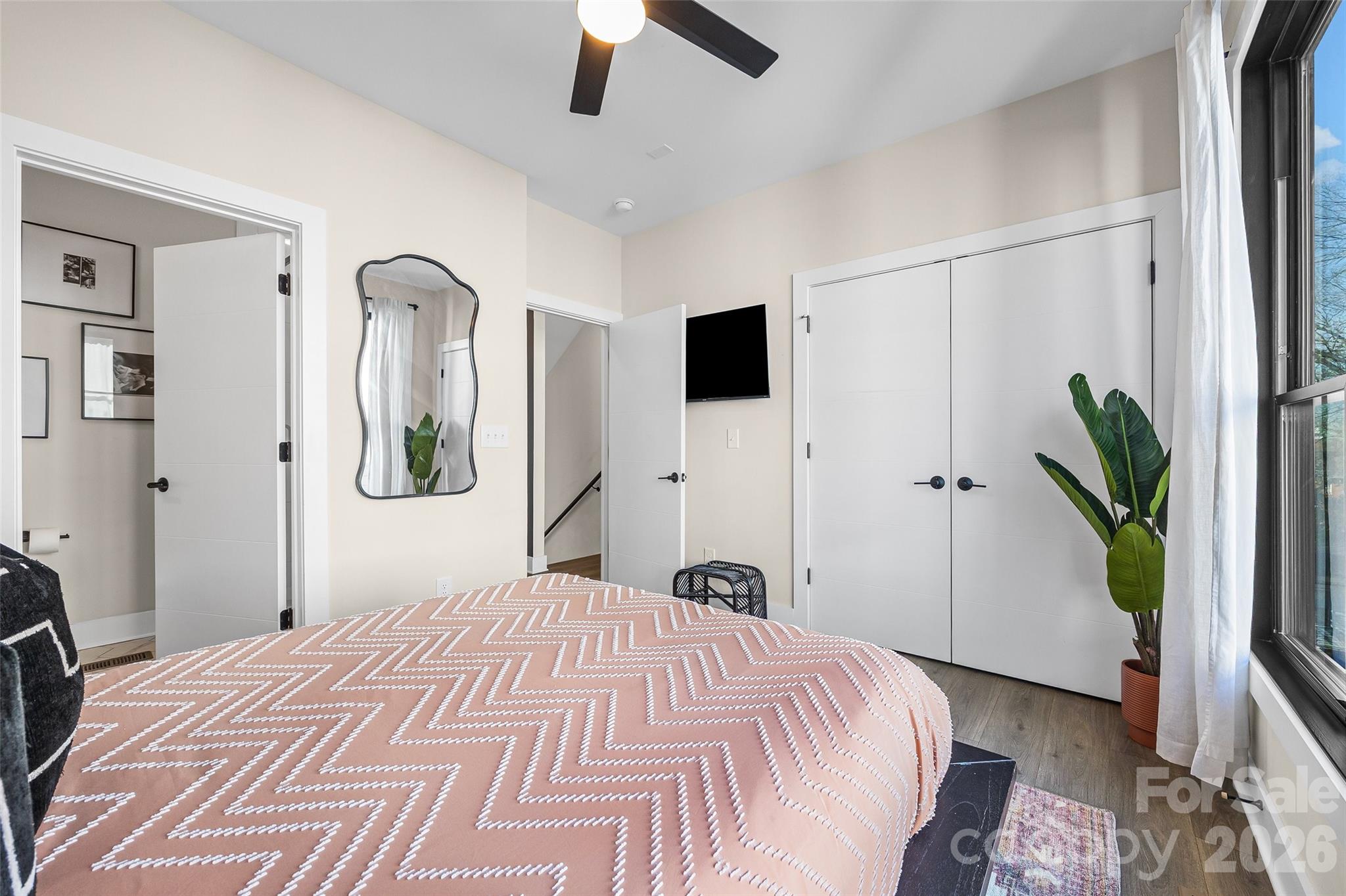 Bronson Square - Residential