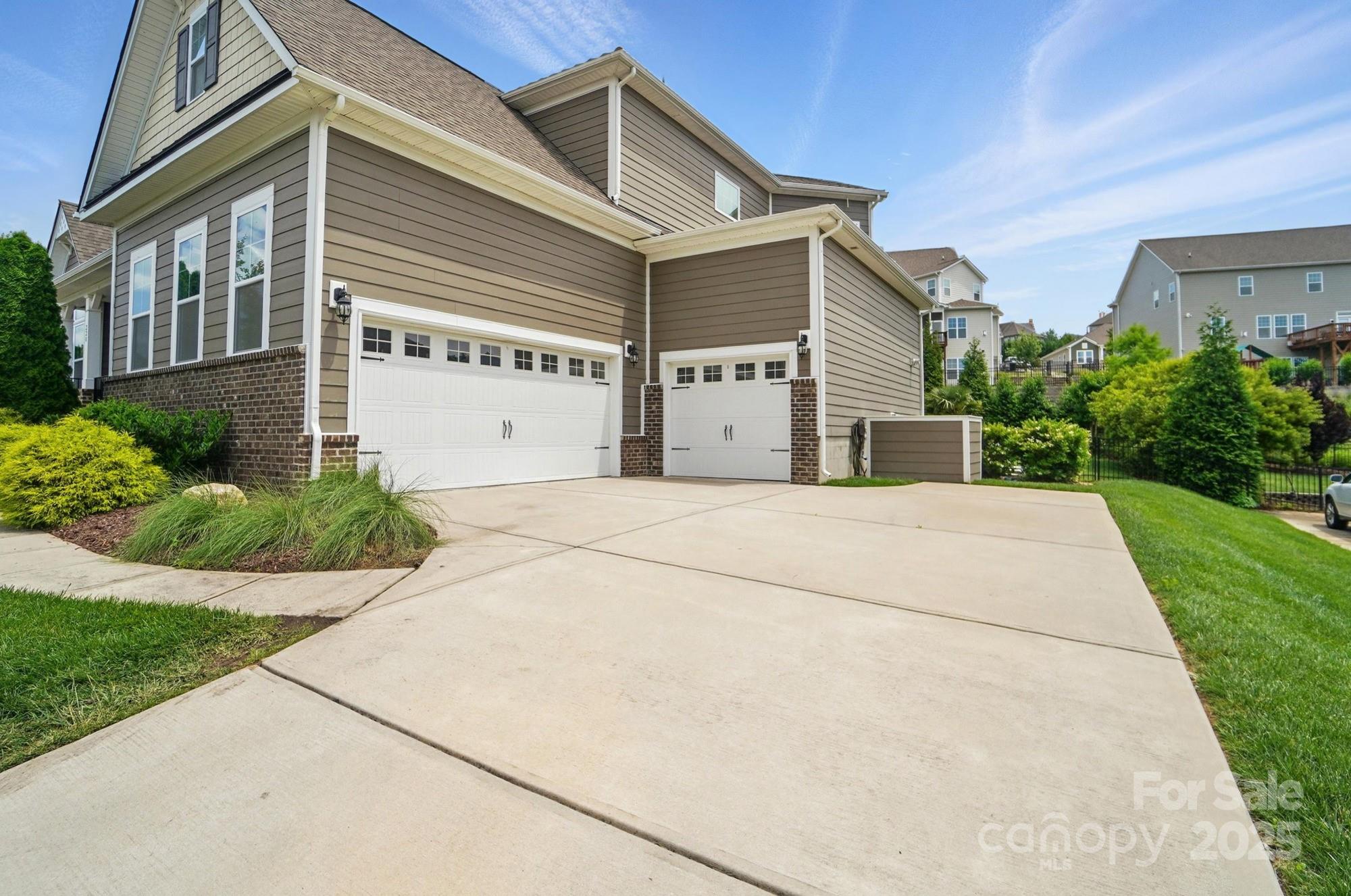 The Manors at Lake Ridge - Residential