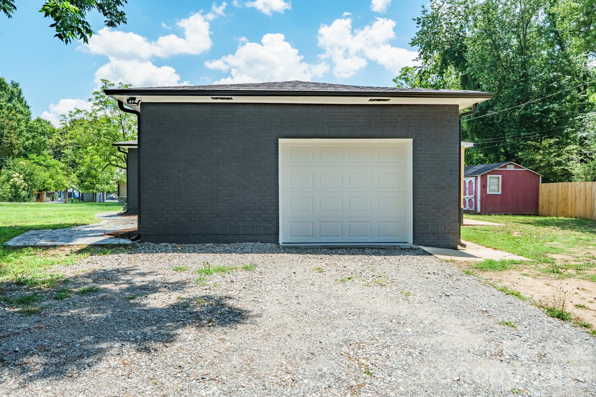 841 Murphy Street
