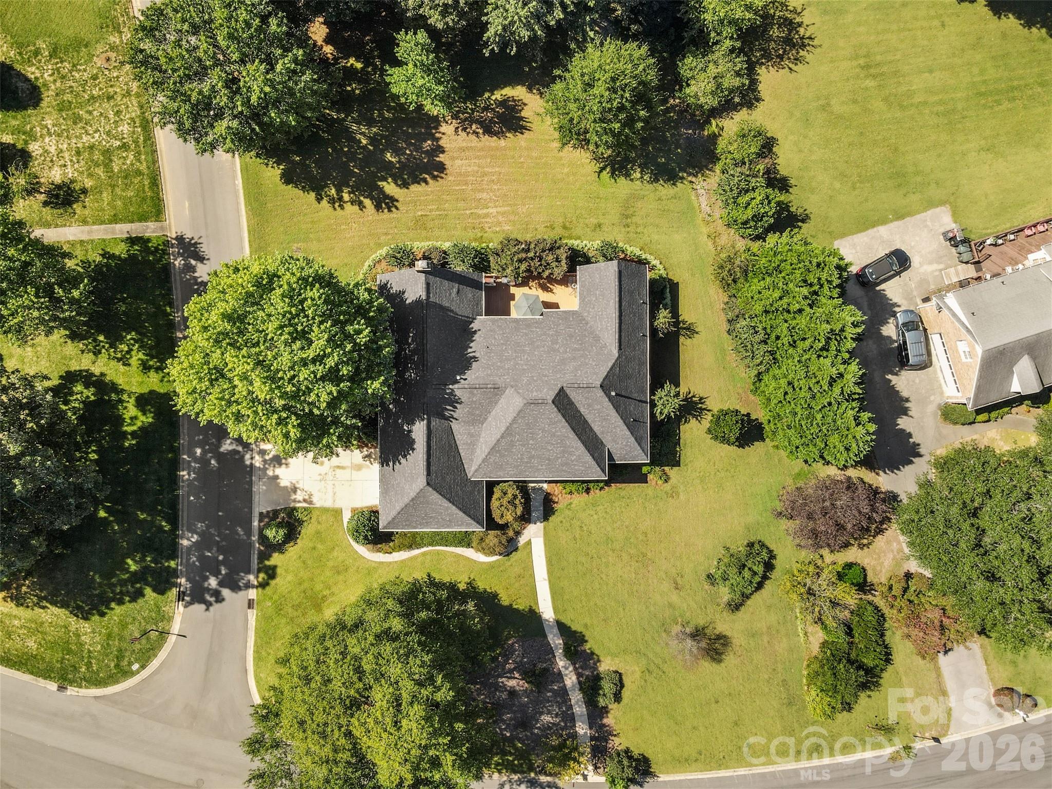 1337 Braeburn Road NW