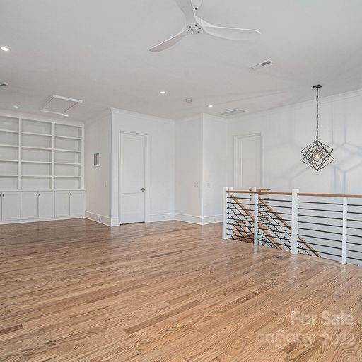 Seven Oaks - Residential