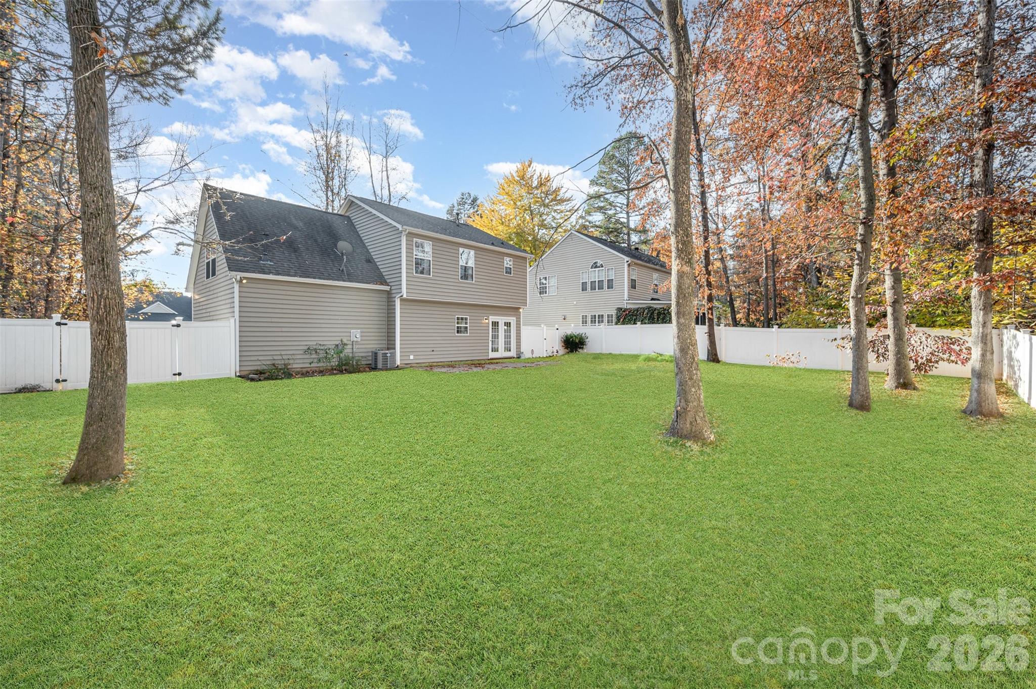 8635 Common Oak Lane