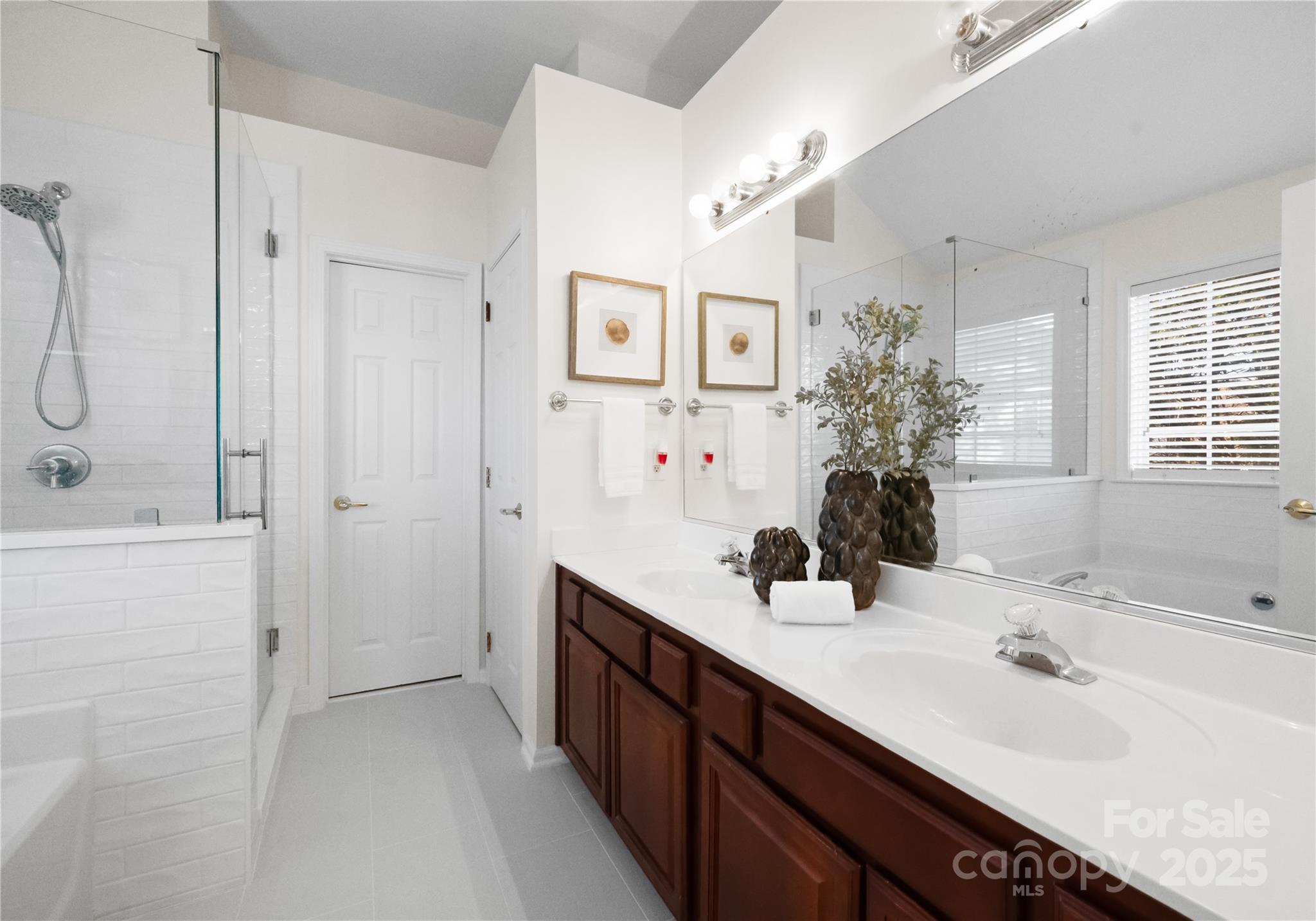 Thornblade - Residential