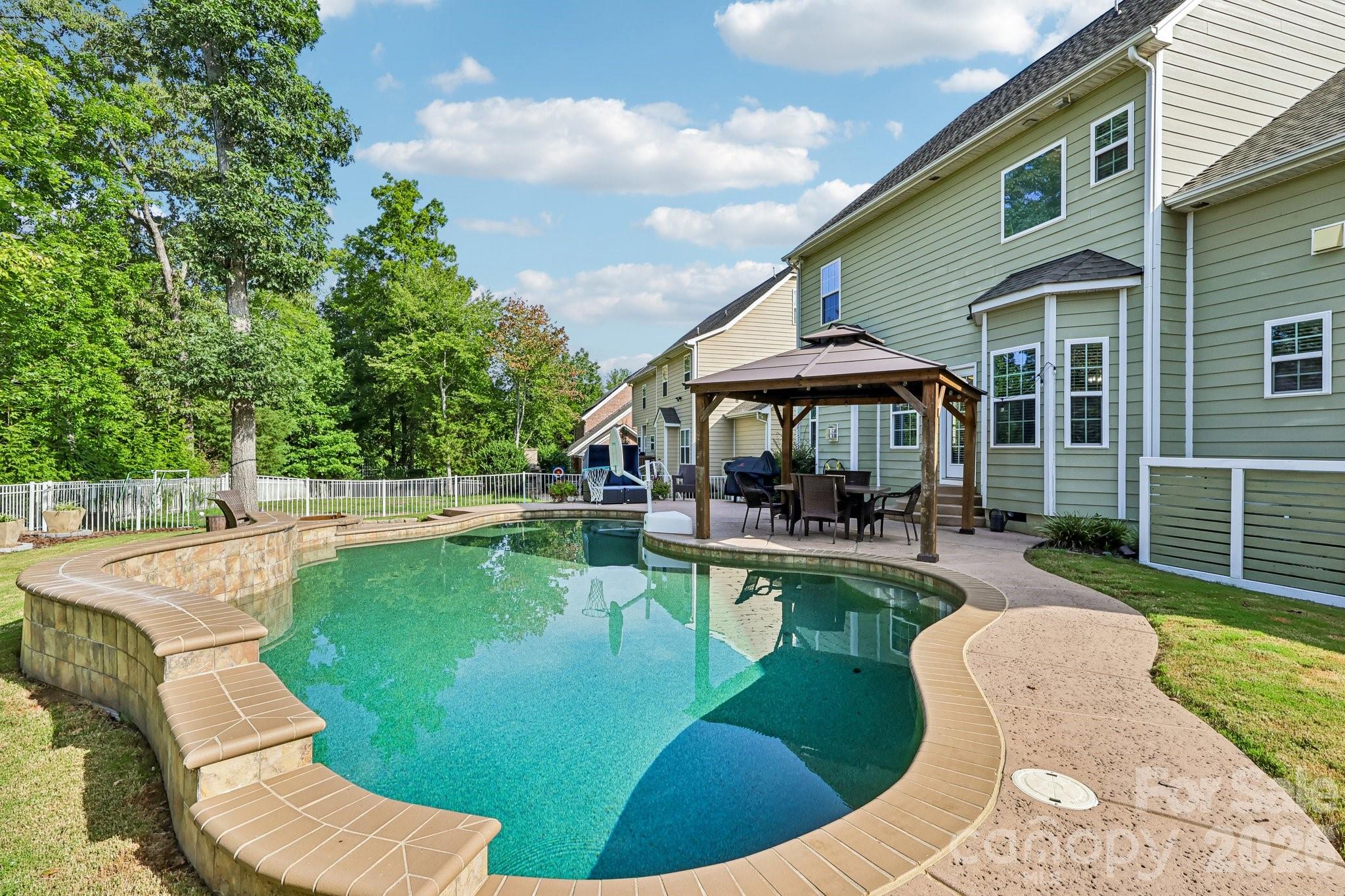 3812 Litchfield Drive