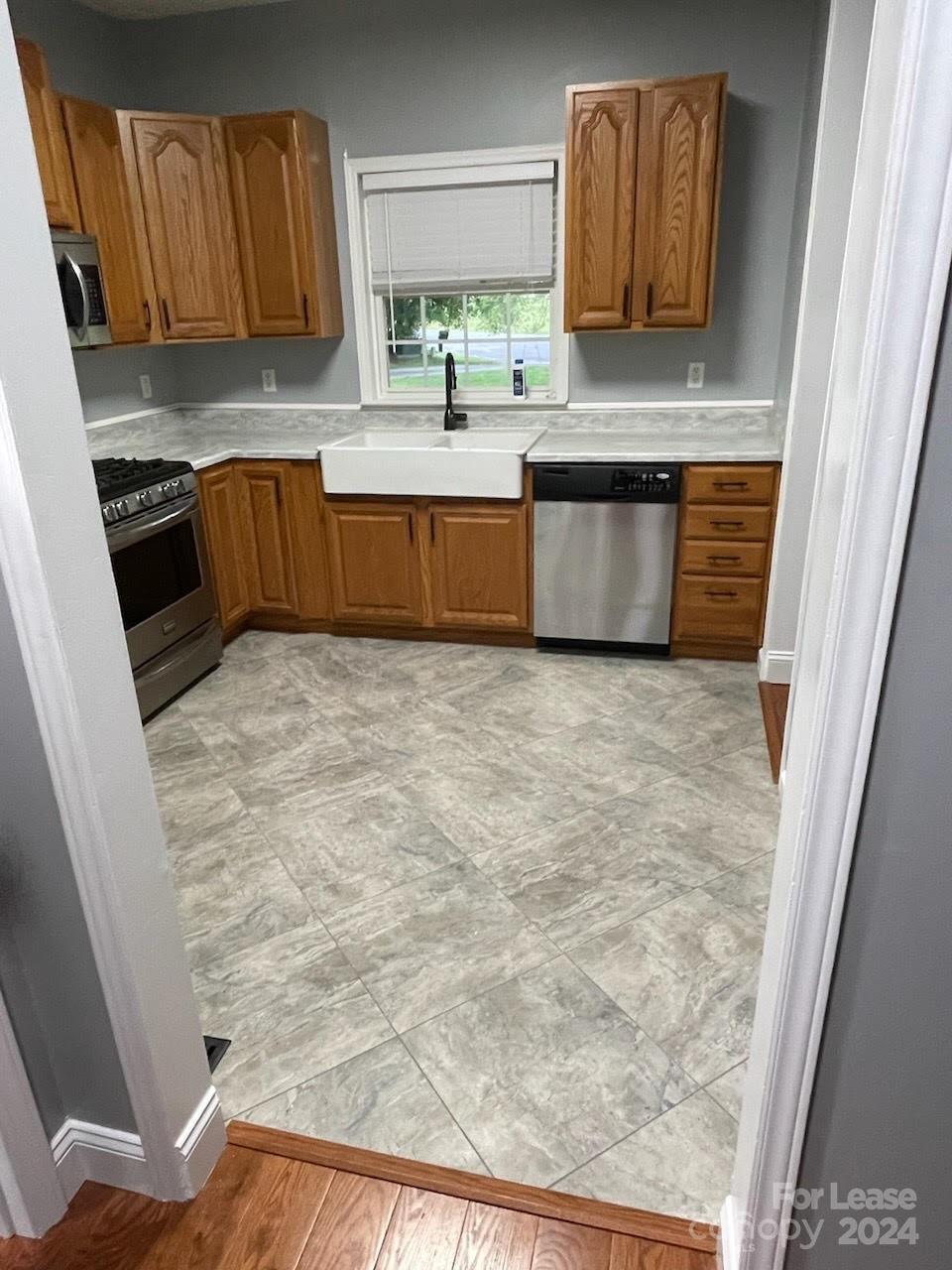 Oak Creek - Residential Lease