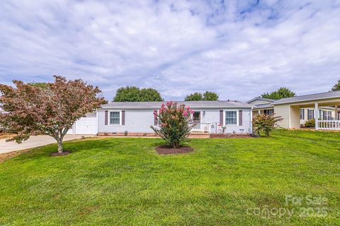Photo of 445 Riverwind Drive, Hendersonville, NC 28739 (MLS # 4299111)