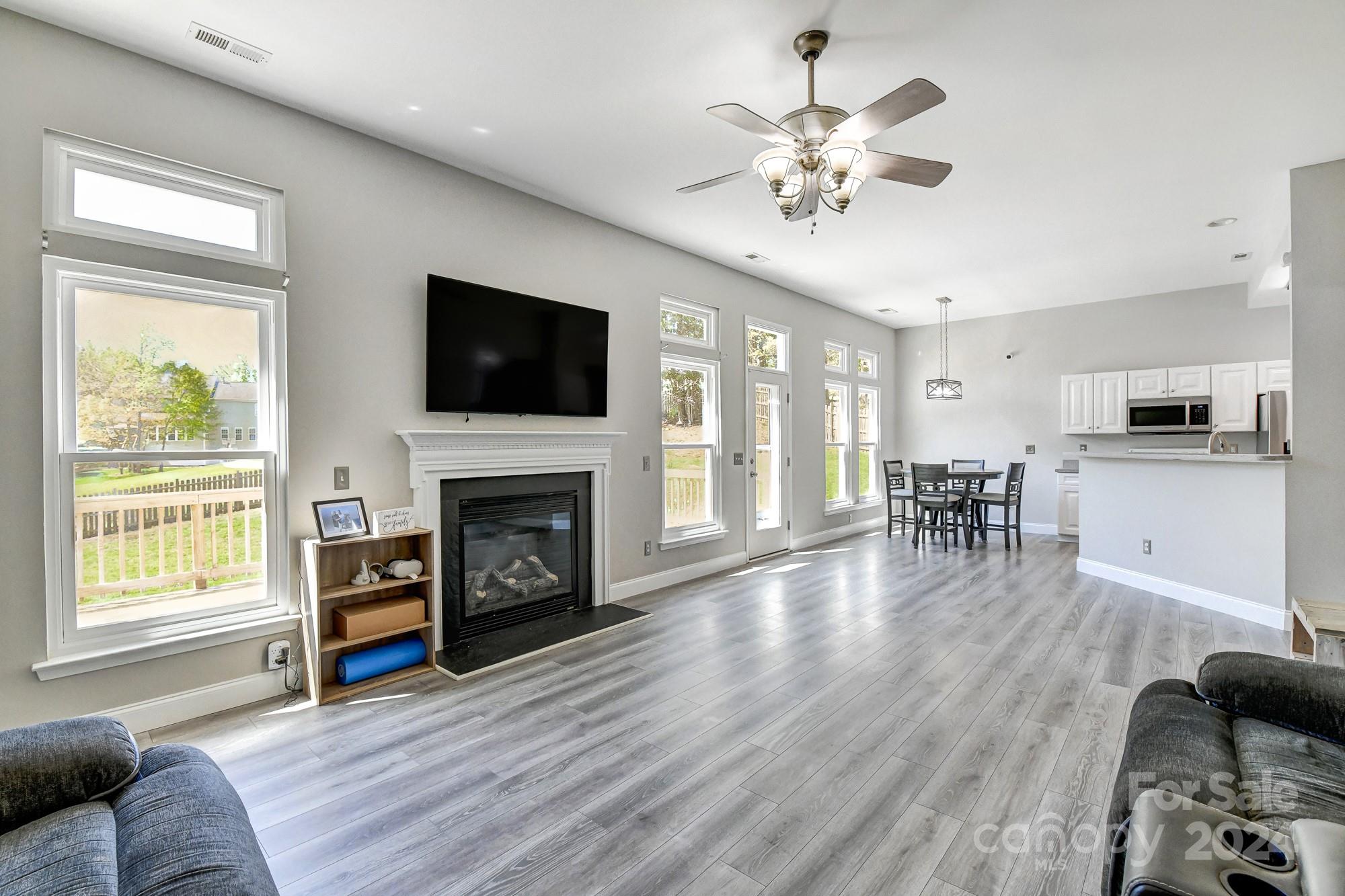 Autumn Cove At Lake Wylie - Residential