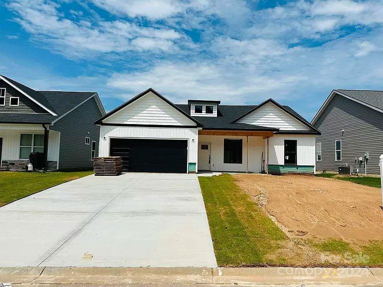 Cottages at Landrum - Residential