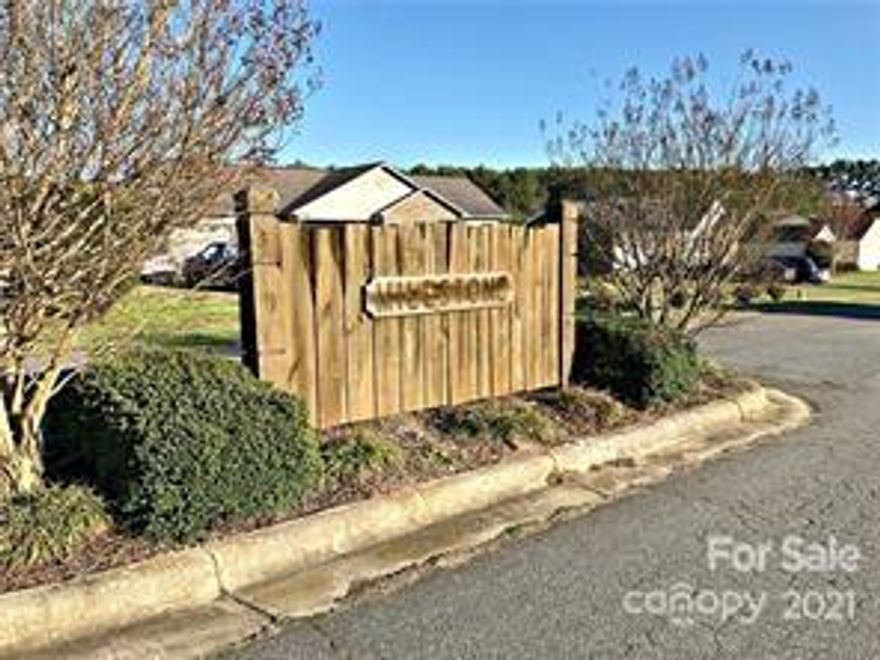 Great building lot in established neighborhood within minutes of I-40. Minimum square footage for building is 1,100 sqft for 1 story, 1300 sqft for 1.5 story and 750 sqft minimum on main level. No modular or manufactured homes allowed. Public water available but will need septic tank for sewer. HOA is maintained by the developer and there are currently no HOA dues. Some roads in the subdivision are state maintained and some are still private.