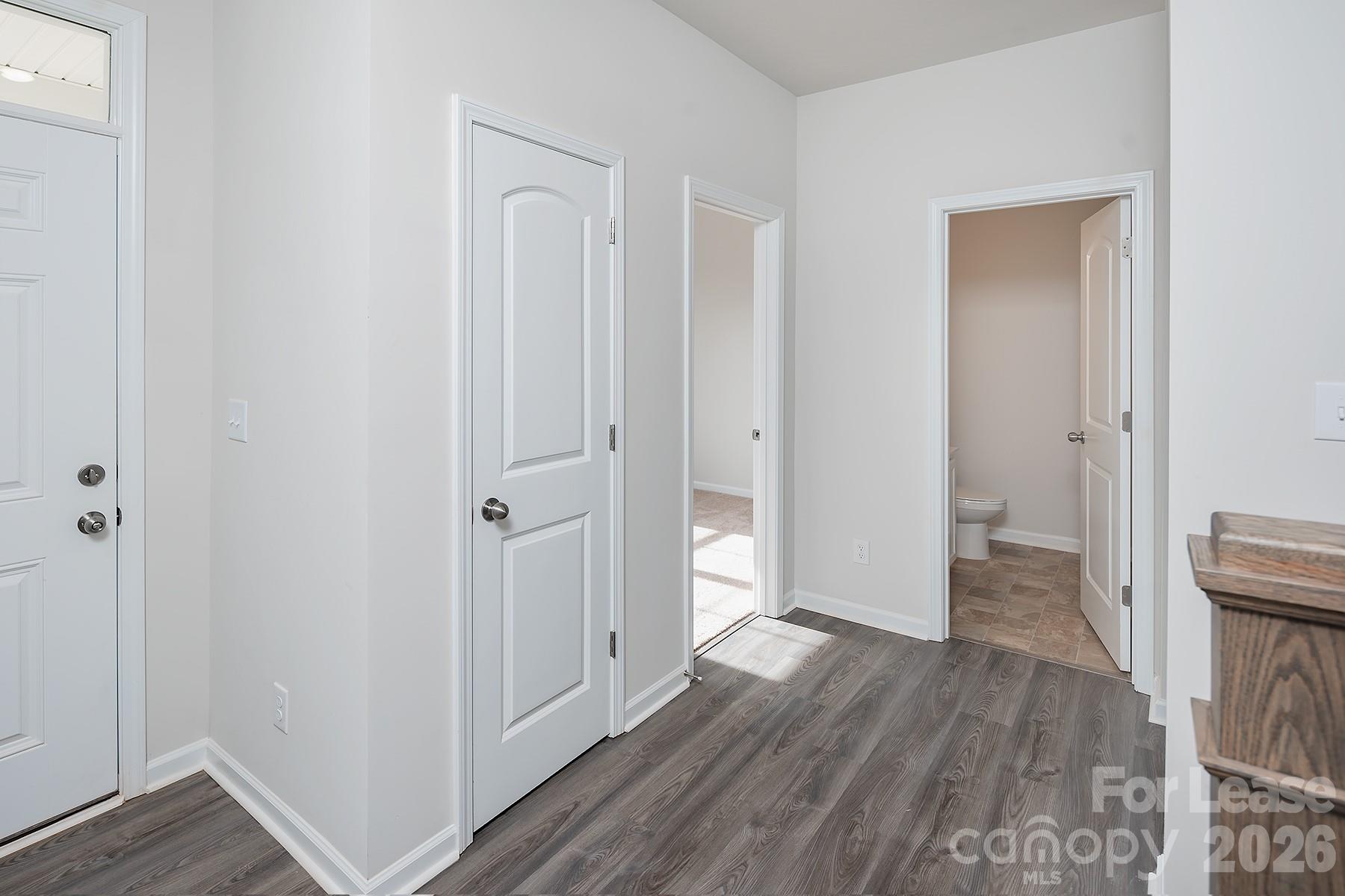 1014 Hanover Crossing Divide