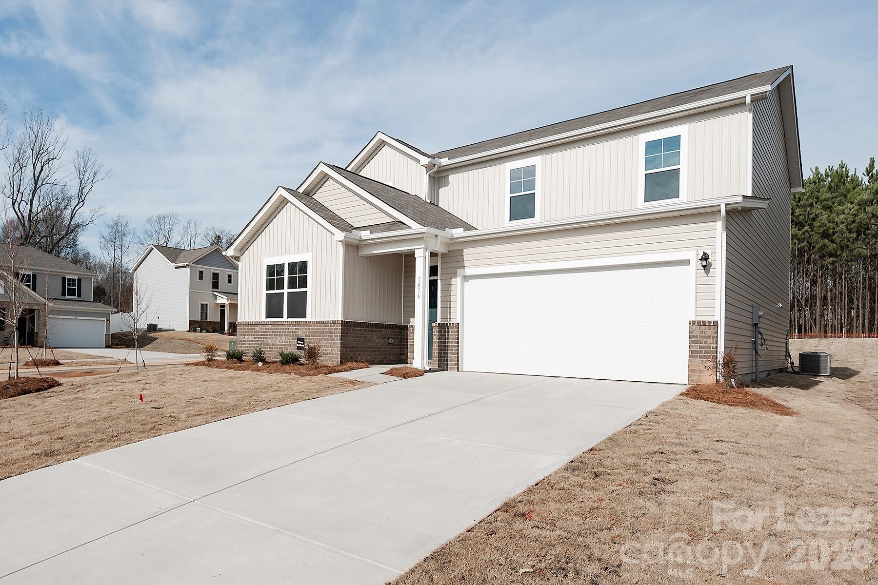 1014 Hanover Crossing Divide