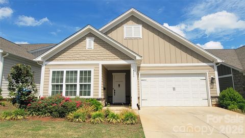 Photo of 4550 Stellata Loop, Sherrills Ford, NC 28673 (MLS # 4391603)