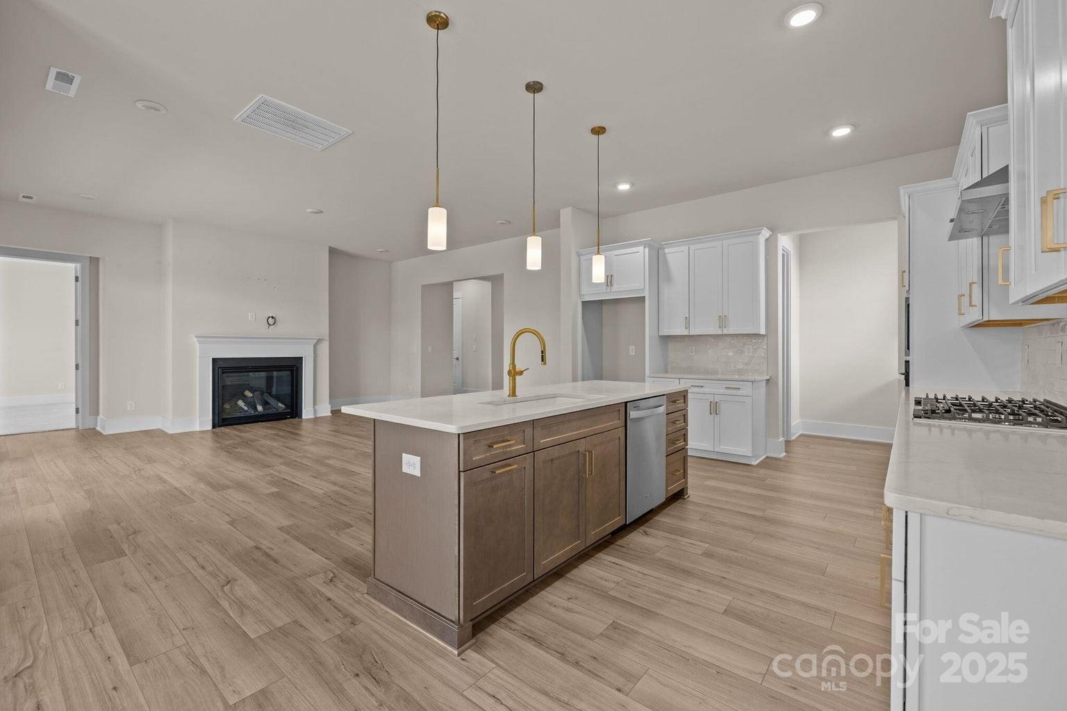 1189 Pinecone Avenue