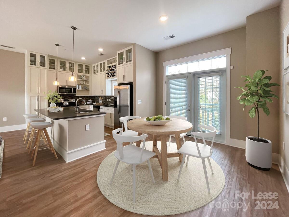 Charlotte, North Carolina 28205, United States, 1 Bedroom Bedrooms, ,1 BathroomBathrooms,Residential,Active,62880