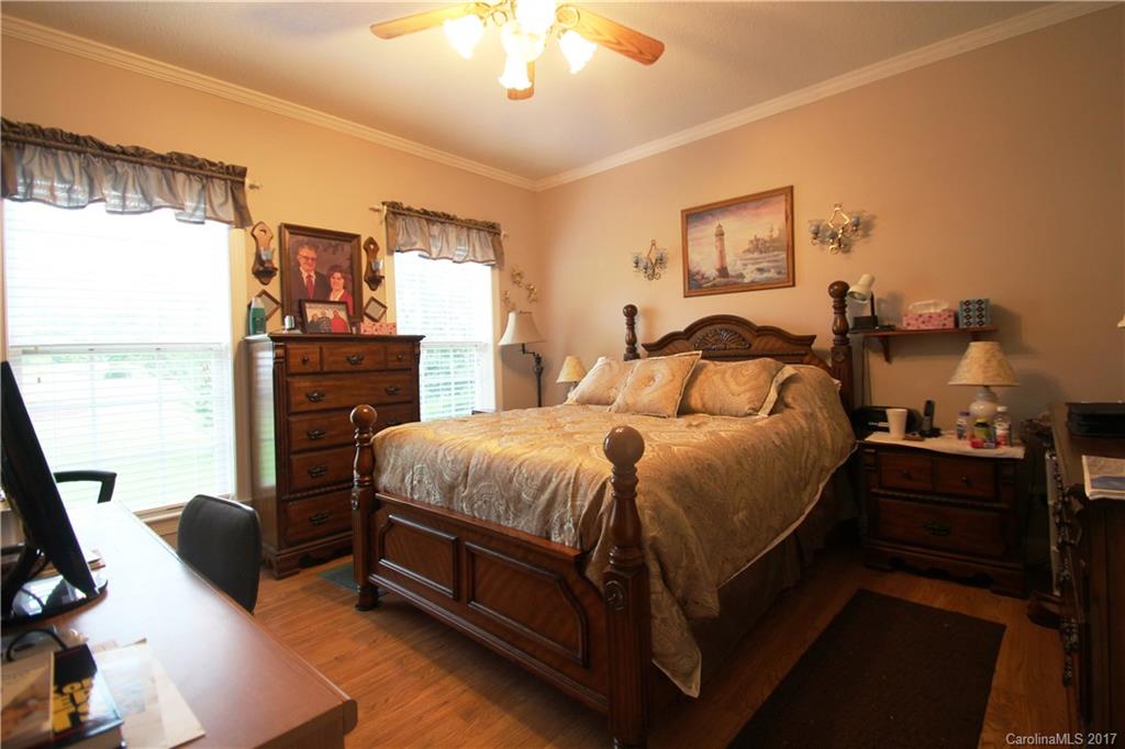 Colonial Woods - Residential