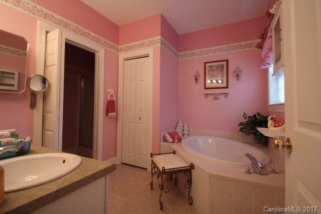 Colonial Woods - Residential