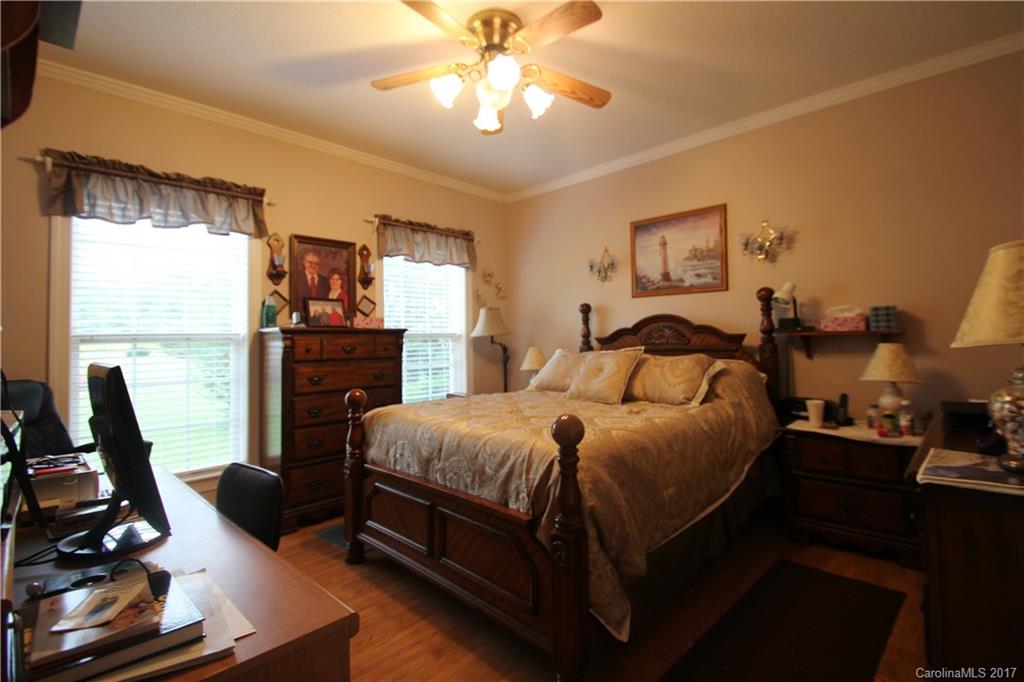 Colonial Woods - Residential