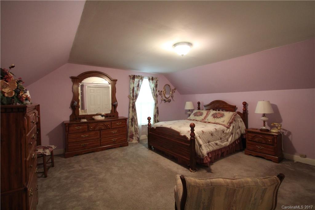Colonial Woods - Residential