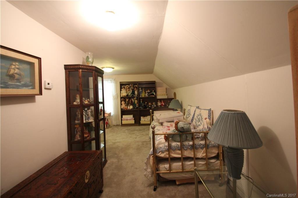 Colonial Woods - Residential