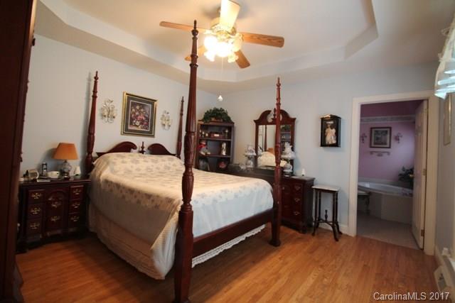 Colonial Woods - Residential