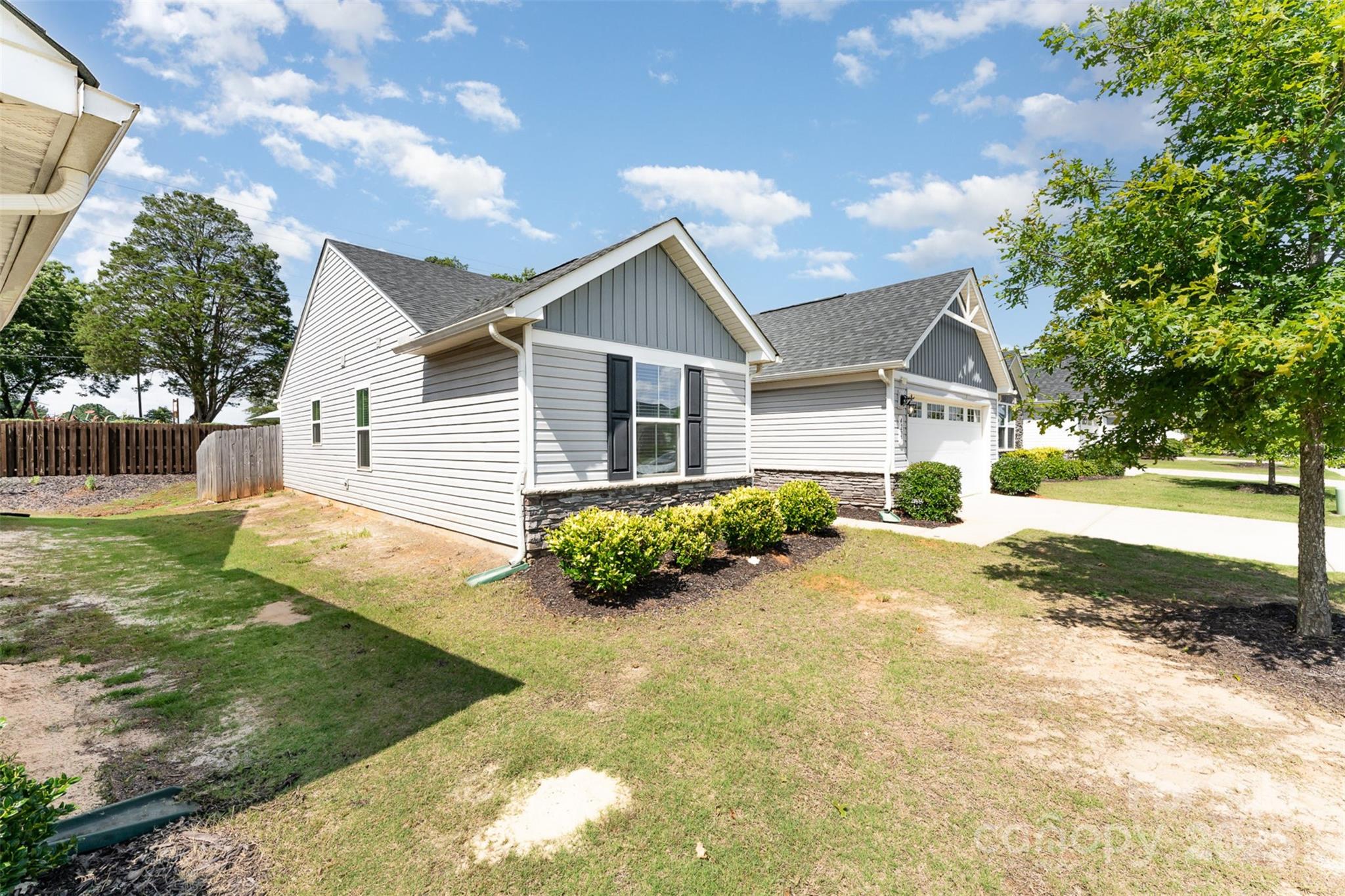 4227 Mackinnon Drive