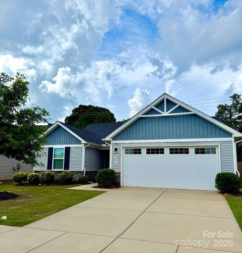 4227 Mackinnon Drive Charlotte NC 28214