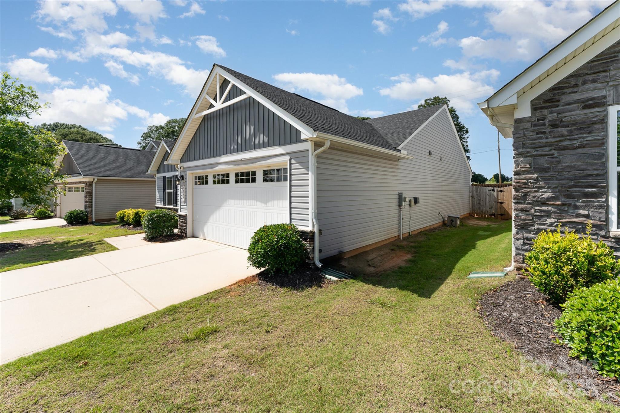 4227 Mackinnon Drive
