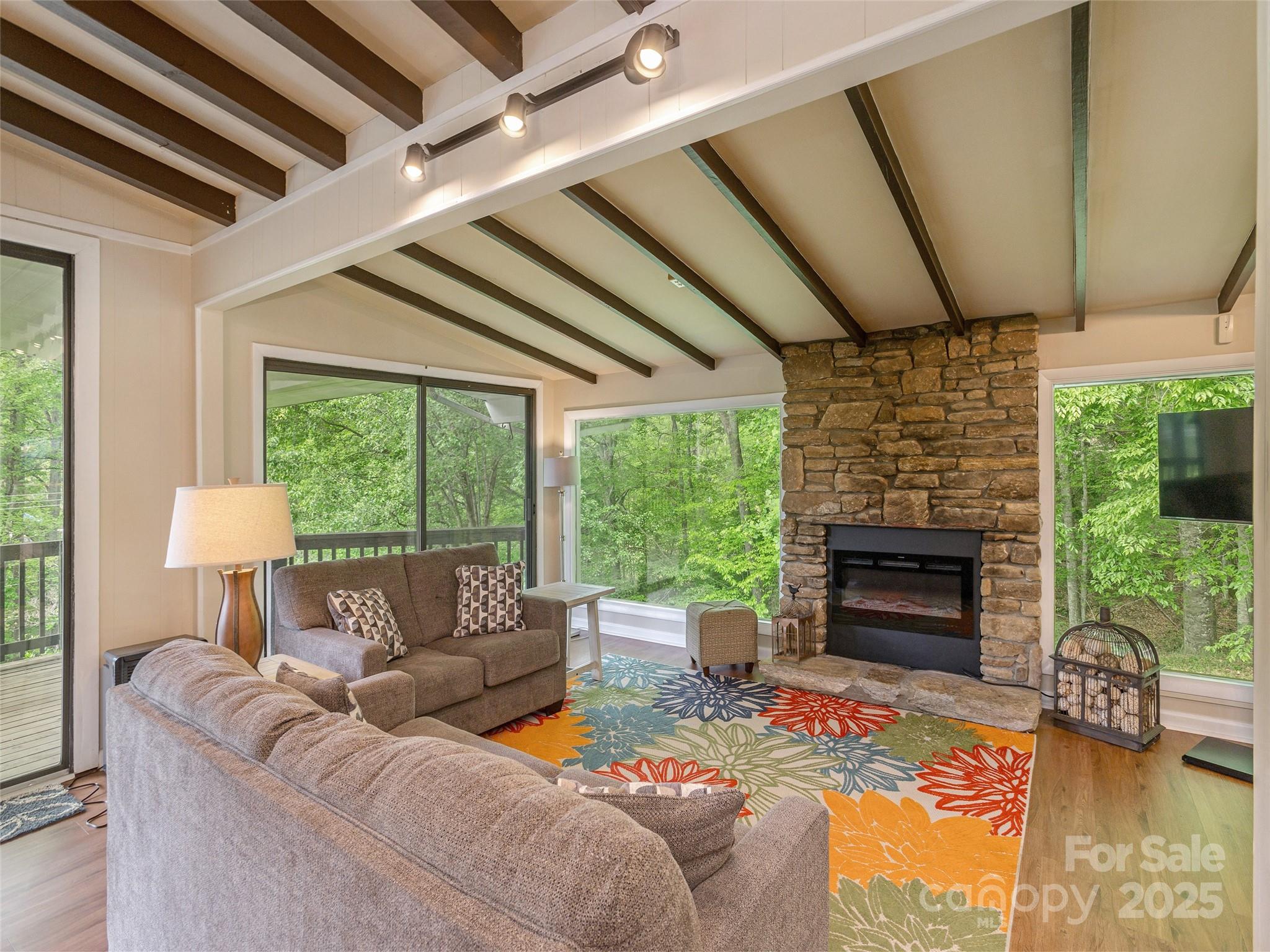 61 W Lake View Road