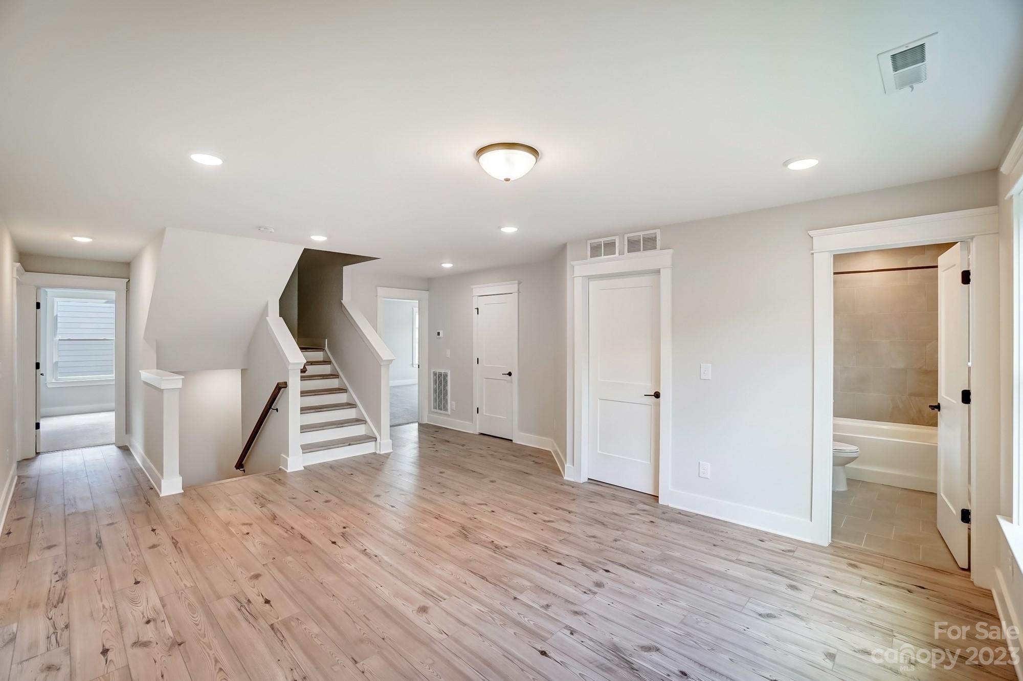 Robinson Oaks - Residential