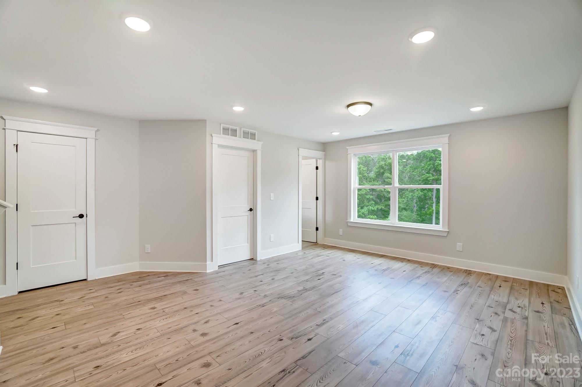 Robinson Oaks - Residential