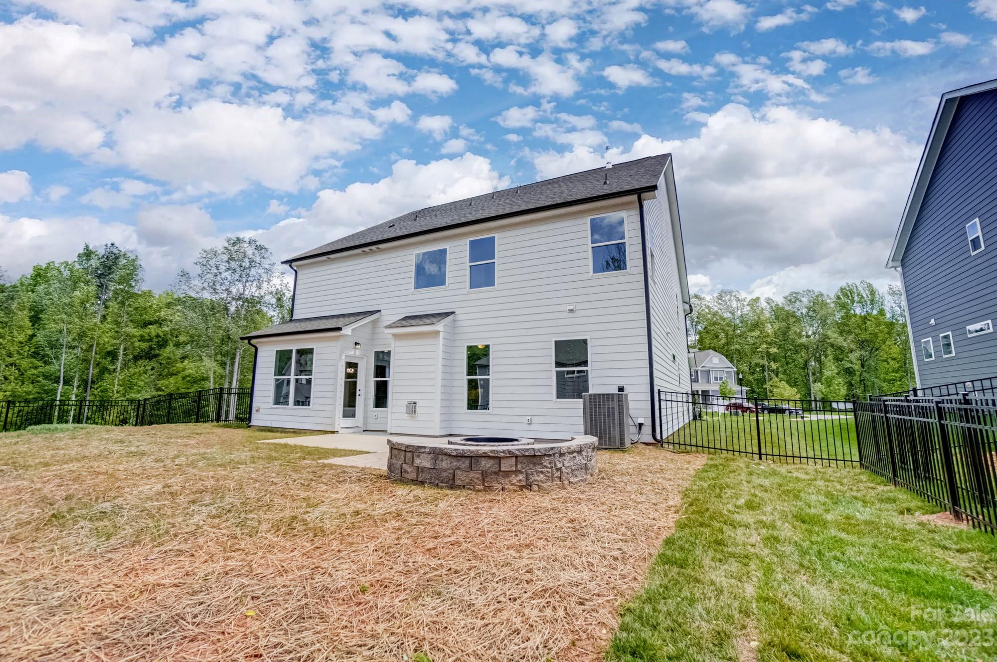 Robinson Oaks - Residential