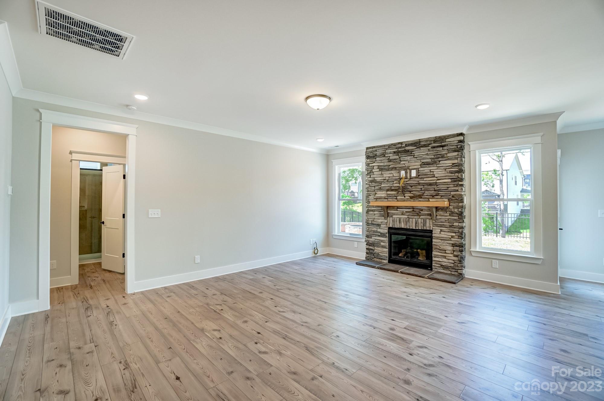 Robinson Oaks - Residential