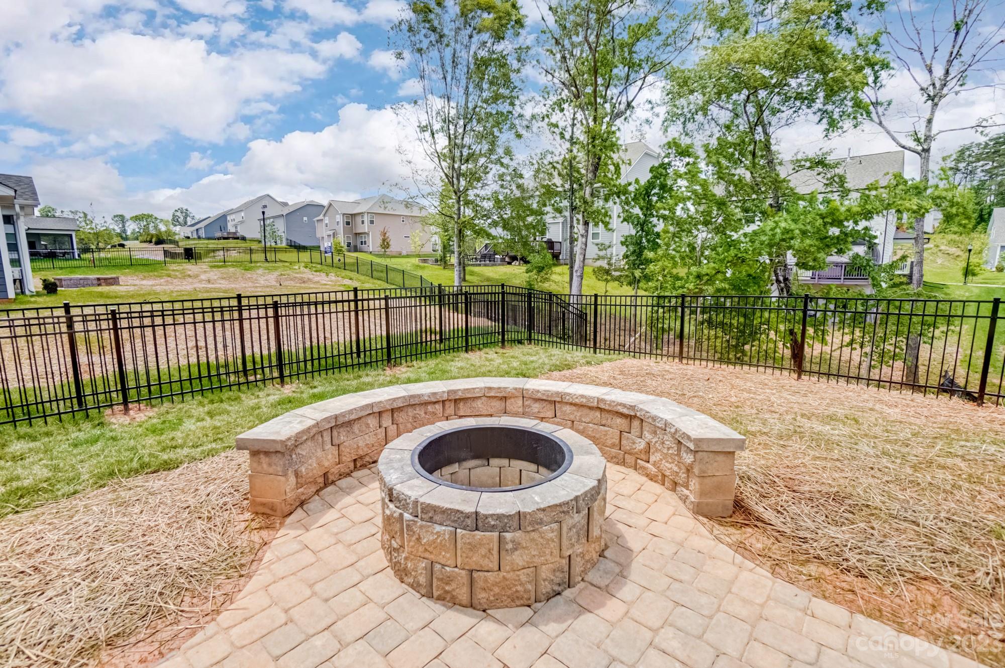 Robinson Oaks - Residential